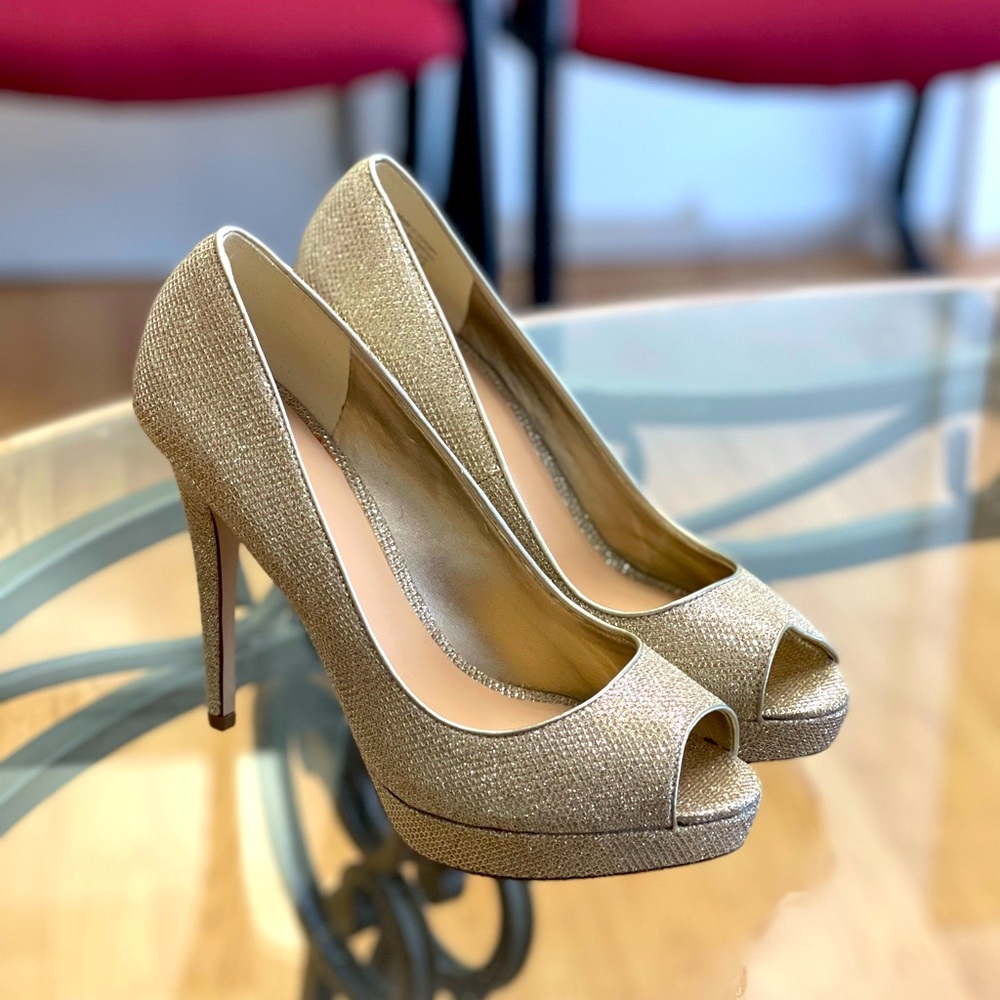 Women Aldo Gold High Heels.
